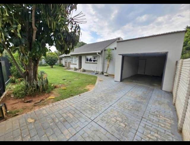 3 BEDROOM HOUSE FOR SALE IN DORANDIA